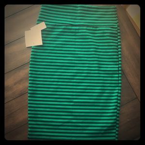 LuLaRoe Cassie (pencil skirt) Size S